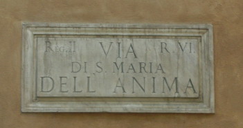 Togliere i numeri romani, l’italofobia di Marino ViaSantaMariaAnima-SteO153